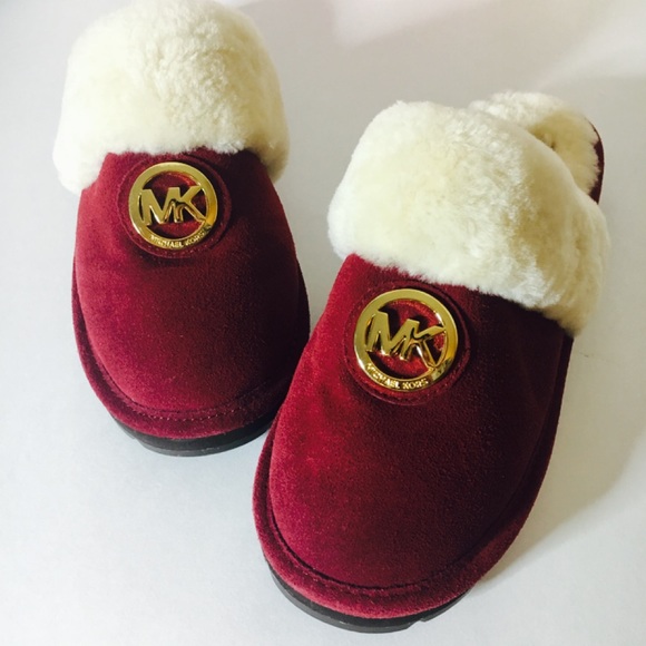 🔥NWOT Michael Kors Authentic Monogrammed Slippers - Picture 1 of 8